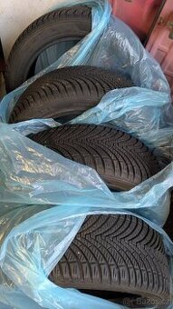 Celoroční Kumho Solus 4S HA32, 235/45 R18 98Y - 1