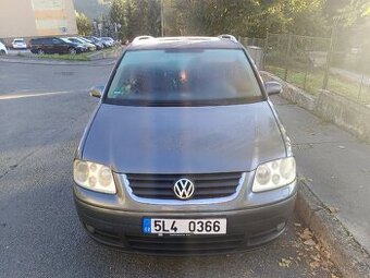 Prodám Pětimístný Volkswagen Touran 2.0 103kw 2004