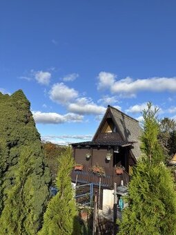 Prodej chaty se zahradou – Červený Kostelec, Chrby - 394 m²