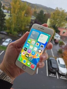 Apple iPhone 8 64GB Gold - baterie 85%