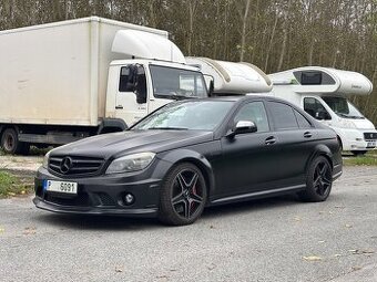 Mercedes Benz C63 AMG