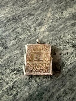 Starožitná stříbrná knížečka na foto. Č2.