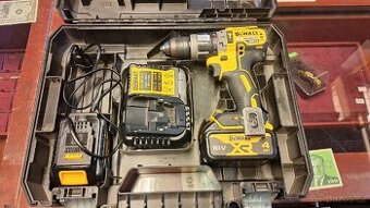 Dewalt DCD 796M2 SET AKU VRTAČKA JAKO NOVA