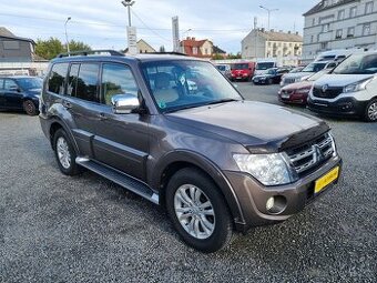 MITSUBISHI PAJERO 3.2DiD 147KW R.V.2012/7-MÍSTNÉ
