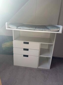 Přebalovací pult Ikea