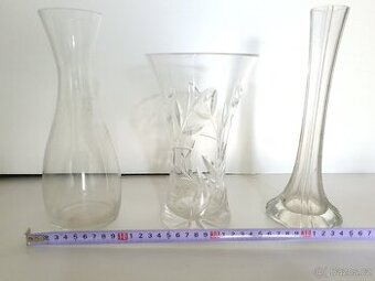 Skleněné vázy. Česká kvalita. Cena za vázu.
