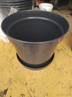 Nové kulaté květináče s podmiskou 25 l