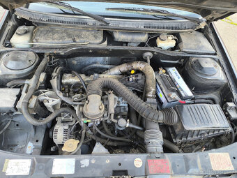 Peugeot 405 GR 1.6i 65kw kompletní motor a převodovka