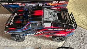Traxxas Slash BL2S 4x4