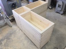 Zahradní smrkové květináče