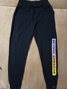 Chlapecká tepláky, velikost M