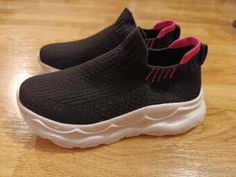 Dívčí tenisky, vel. 35 NOVÉ