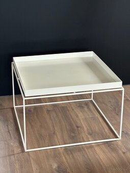 Stolek Hay Tray Table 60x60