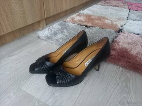 Dámské elegantní lodičky Deska vel.35