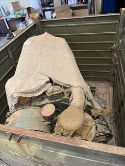 Motor pv3s V3S vojenska ulozenka