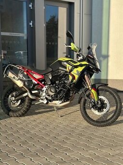 BMW F900GS