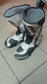 Boty na motorku velikost 44