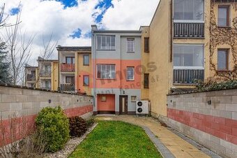 Prodej RD 4+1/4Lodžie+garaž 149m2, pozemek 408m2, Býkev u Mě - 1