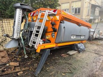 Komunální sypač BUCHER