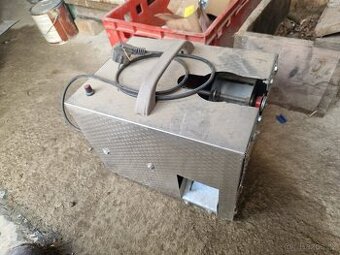 Udělování stroj česneku