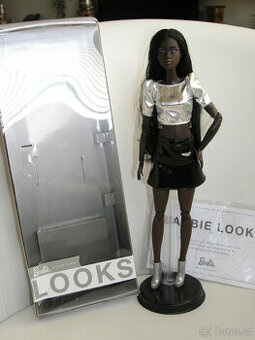 Barbie Looks Mattel panenka 2022