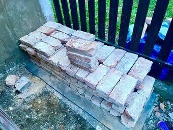 Pálené cihly za odvoz