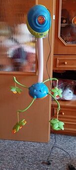 Kolotoč nad postýlku