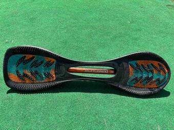 Prodám skateboardy a waveboard