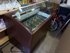 mrazák na kopečkovou zmrzlinu, zmrzlinová vitrína Isa Isetta