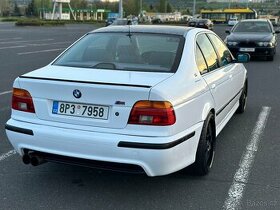 BMW E39  540i. 4.4
