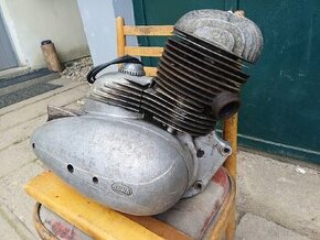 Jawa 250/353 kývačka, motor