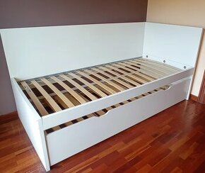IKEA postel s přistýlkou
