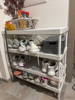 IKEA police na boty MACKAPÄR