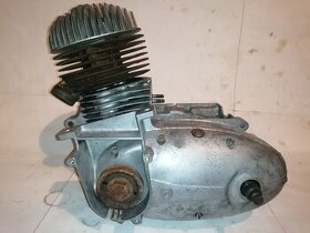ČZ 175/501/05 motor verze se spouštěčem čezeta prase skútr