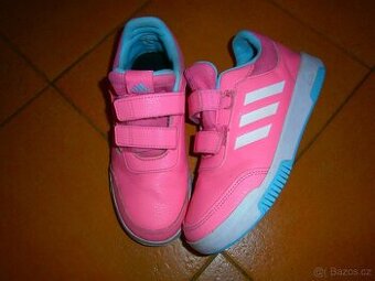 Krásné tenisky Adidas vel.35