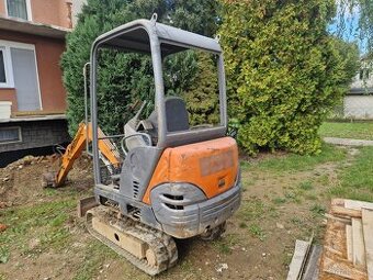 Minibagr Hitachi ZX 16