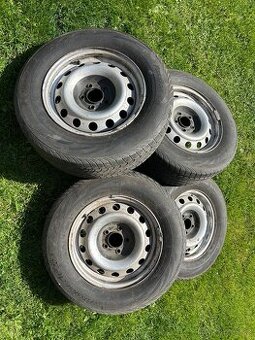 5x118 215/65 r15C