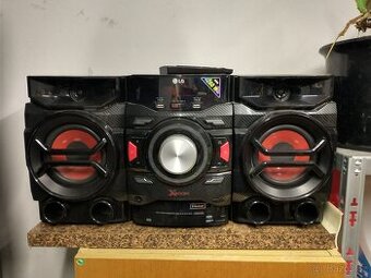 Prodám rádio s repráky