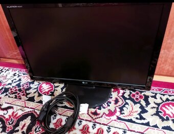 22"LCD LG Flatron W2242T-PF VGA DVI 1680x1050, černý - 1