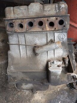 Škoda 1203 motor - 1