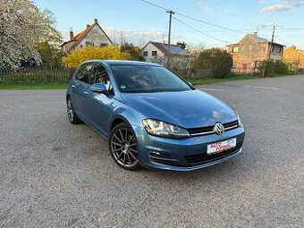 Golf 7 1.4 tsi 103 kw highline bixenon krásný stav