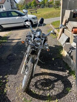 Suzuki Vs 800 intruder