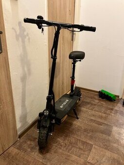 Elektrokolobezka engwe s6