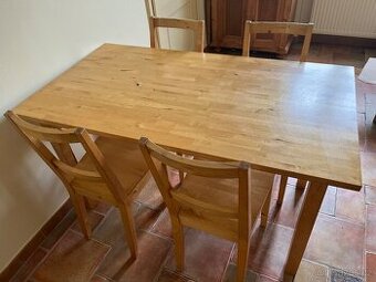 Jídelní stůl Ikea+ 4 židle