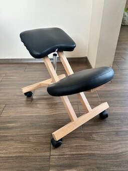Ergonomická klekačka – nastavitelná, na kolečkách