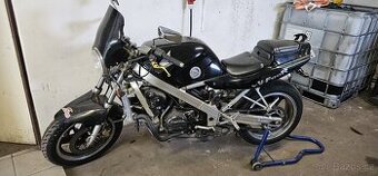 Honda VFR - 1