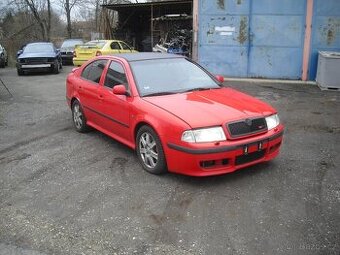 Skoda Octavia RS1 Cervena