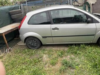 Ford fiesta 1.3 benzin