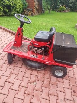 Zahradni trakturek MTD PINTO - 1