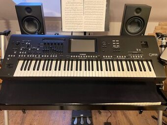 Yamaha Genos